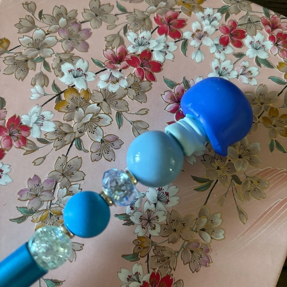 Disney Doorables: Inside Out: Sadness in robe handmade beaded pen